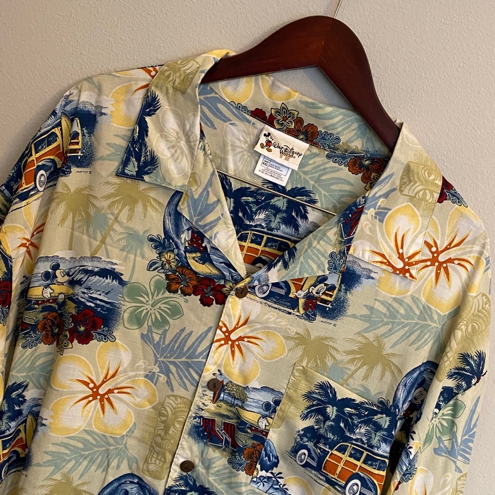 Disney Blue & Yellow Hawaiian Shirt with MickeyMouse Surfing & Woodie Wagons XXL